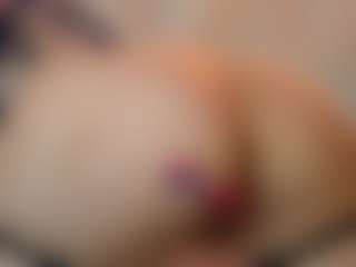 AileenAxa's Live Sex Cam Show
