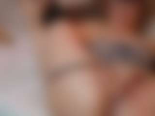 AileenAxa's Live Sex Cam Show
