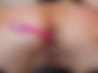 AileenAxa's Live Sex Cam Show