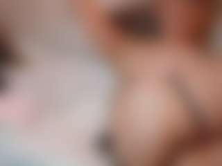 AileenAxa's Live Sex Cam Show