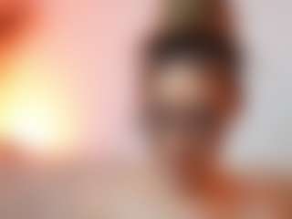 AileenAxa's Live Sex Cam Show
