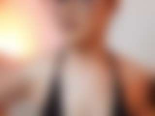 AileenAxa's Live Sex Cam Show