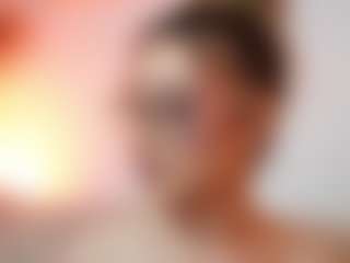 AileenAxa's Live Sex Cam Show