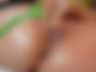 AileenAxa's Live Sex Cam Show