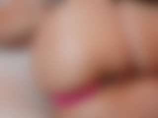 AileenAxa's Live Sex Cam Show