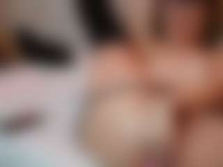 AileenAxa's Live Sex Cam Show