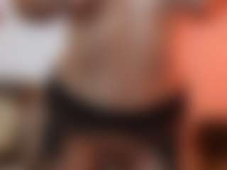 AileenAxa's Live Sex Cam Show