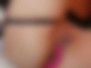 AileenAxa's Live Sex Cam Show