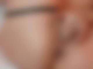 AileenAxa's Live Sex Cam Show