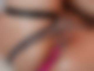 AileenAxa's Live Sex Cam Show