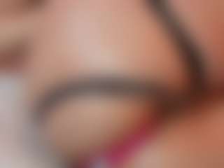 AileenAxa's Live Sex Cam Show