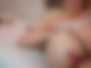 AileenAxa's Live Sex Cam Show