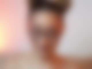 AileenAxa's Live Sex Cam Show