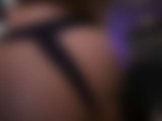Live cam show with FrankFarrell - White on Camversity | colombia