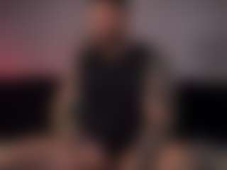 Live cam show with FrankFarrell - Armpits on CamClone