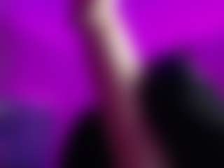 Live cam show with Anny - Dildo Or Vibrator on https://playwithruby.com