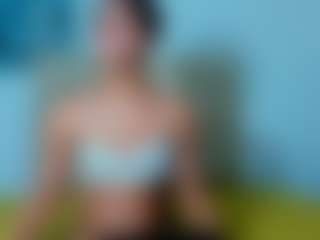 Live cam show with malikalena - Brown Eyes on intimatelivegirls.com