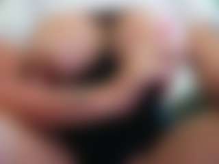 Live cam show with AlenaRios - Spank on Camsoda