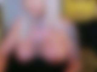Live cam show with AlenaRios - English on Gym Cam Girls