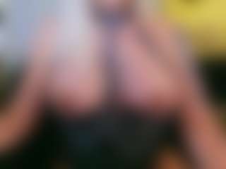 AlenaRios's Live Sex Cam Show