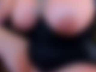 Live cam show with AlenaRios - Self Suck on Camsoda