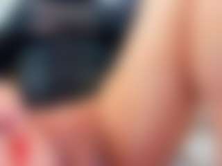 Live cam show with AlenaRios - Blonde Hair on Dare Cams