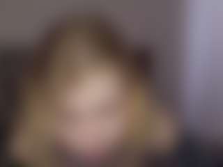 Live cam show with Tate - Blue Eyes on madthumbs