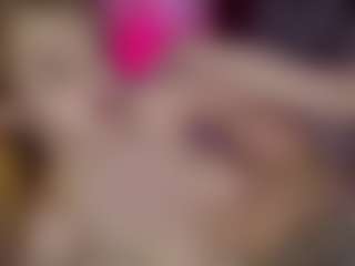 Live cam show with Tate - Smoking on liverealitysex.com