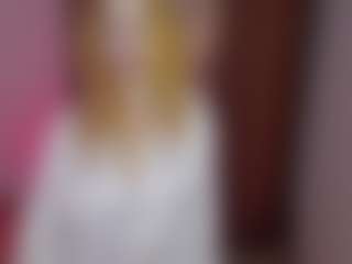Live cam show with Tate - Smoking on StripNow