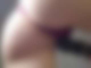 Live cam show with Tate - Blue Eyes on SquirtSoMuch