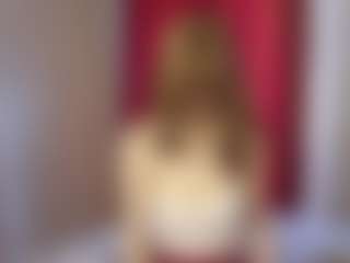 Live cam show with Tate - Red Hair Young Adult on Gym Cam Girls