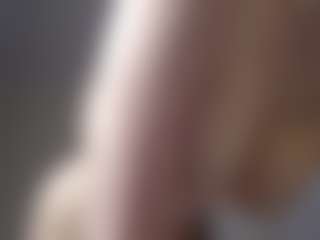 Show in cam erotica live di Tate