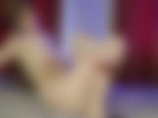 Live cam show with Tate - Spank Red Hair on sexylivex.com