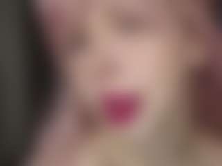 Live cam show with Tate - Red Hair on Milf Play