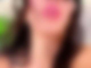 Live cam show with lissafeniix - Squirt on mypornchat.com