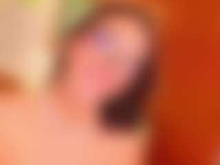 Live cam show with lissafeniix - Average on Milfs Live