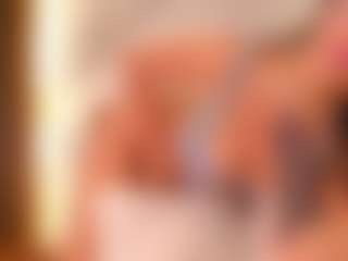 Live cam show with lissafeniix - Shaved Pussy on Camsoda
