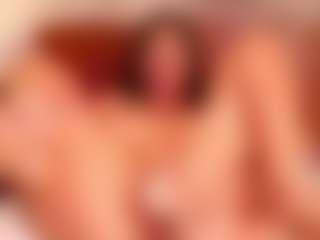 Live cam show with lissafeniix - Shaved Pussy on mypornchat.com