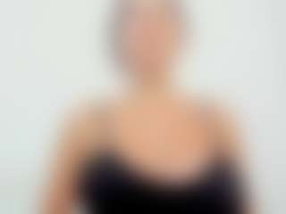 Live cam show with MiiaPonss - Role Play on intimatelivegirls.com