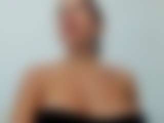 MiiaPonss's Live Sex Cam Show