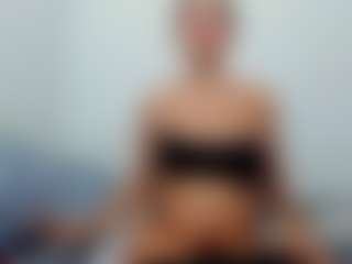MiiaPonss's Live Sex Cam Show