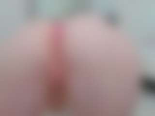 Live cam show with Sundy-Rose - Butt Plug on AdultVida.com