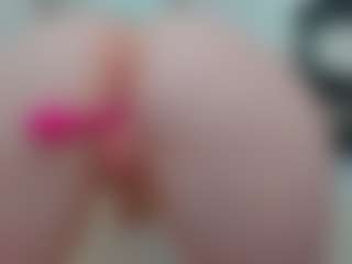 Sundy-Rose's Live Sex Cam Show