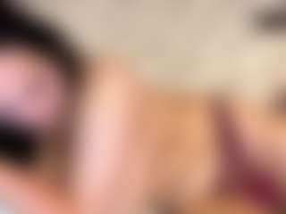 Live cam show with ChloeAllen - Dildo on dropp.cam