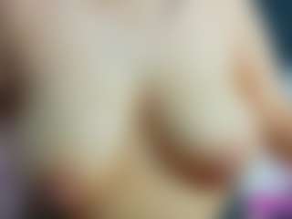 curvybuffgirllll's Live Sex Cam Show