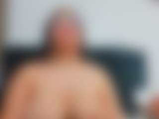 Live cam show with curvybuffgirllll - Amateur on xxxlivecams.org