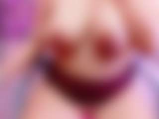 curvybuffgirllll MILF webcam performer live streaming