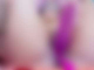 Live cam show with curvybuffgirllll - Mature on Hubzter Live