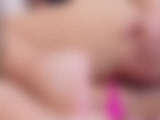 Live cam show with curvybuffgirllll - Handjob on Fapmatic.com