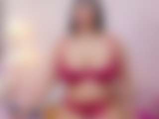 Live cam show with curvybuffgirllll - Petite MILF on Camsoda